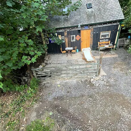 Remarkable Boultons Barn With Hot Tub Newton Abbot Exterior photo