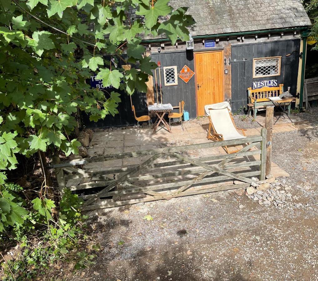 Apartment Remarkable Boultons Barn With Hot Tub *