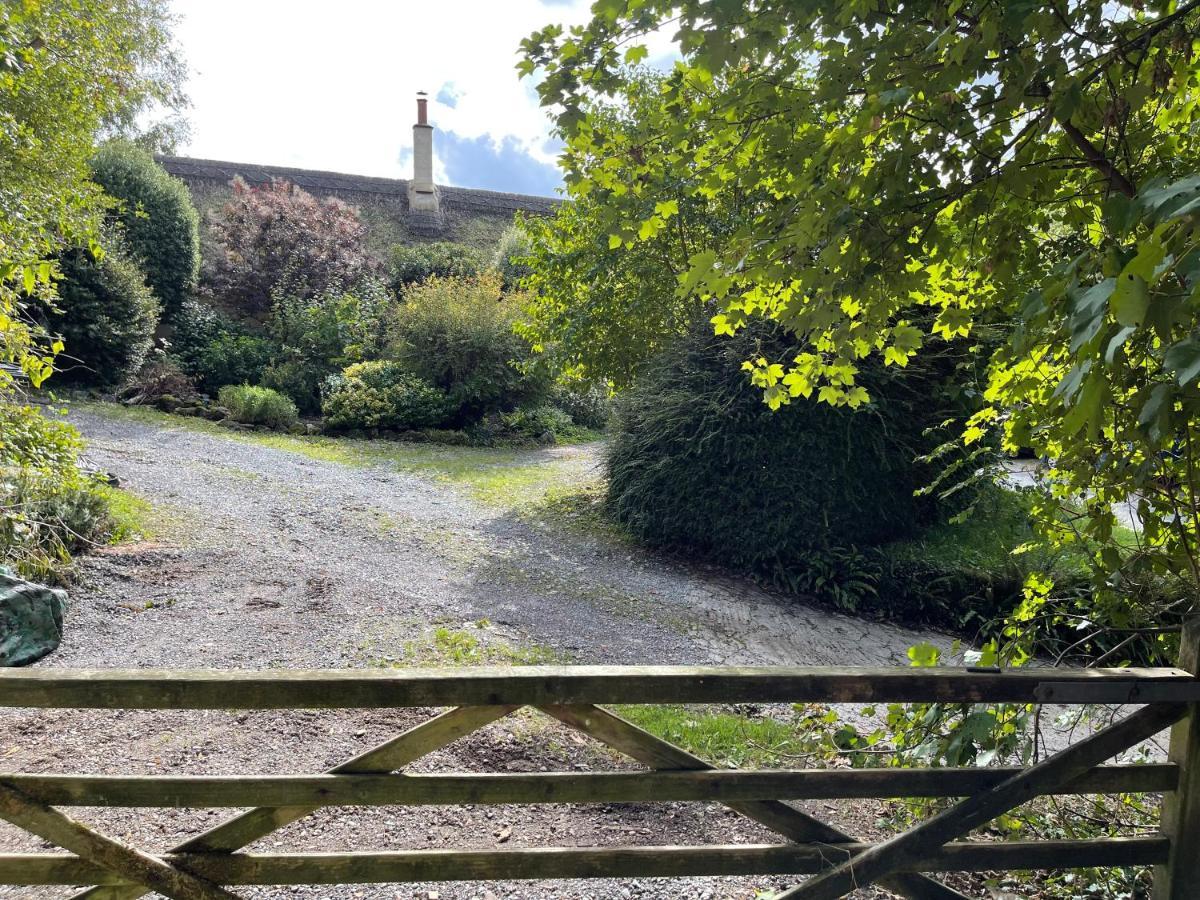 Remarkable Boultons Barn With Hot Tub Newton Abbot