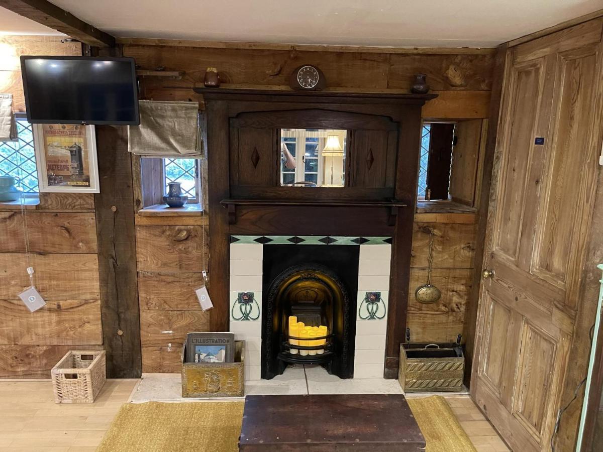 Remarkable Boultons Barn With Hot Tub * Newton Abbot